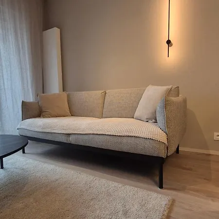Luxurious Almond Apartment, Self Check-in 24h, Parking, Air-conditioning *