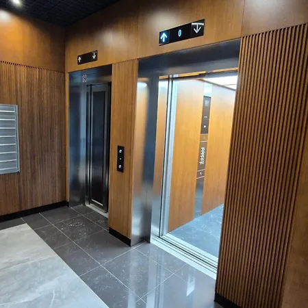 Appartement Luxurious Almond Apartment, Self Check-in 24h, Free Parking, Air-conditioning