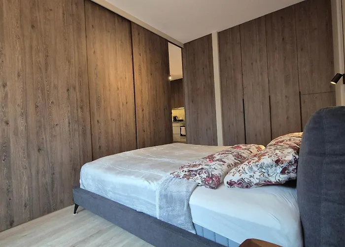 Apartament Luxurious Almond Apartment, Self Check-in 24h, Free Parking, Air-conditioning
