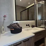 Luxurious Almond Apartment, Self Check-in 24h, Free Parking, Air-conditioning * 波兹南