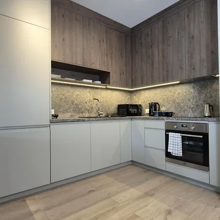 Luxurious Almond Apartment, Self Check-in 24h, Parking, Air-conditioning Apartment Posen