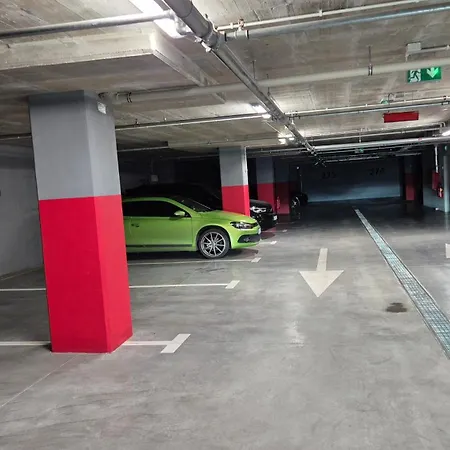 Luxurious Almond Apartment, Self Check-in 24h, Free Parking, Air-conditioning *