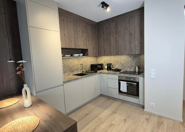 Luxurious Almond Apartment, Self Check-in 24h, Free Parking, Air-conditioning