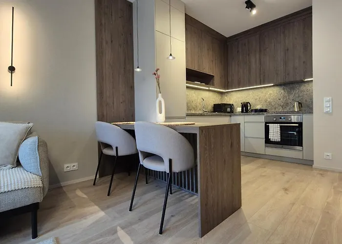 Luxurious Almond Apartment, Self Check-in 24h, Free Parking, Air-conditioning * פוזנן