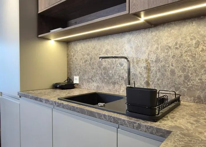 Apartment Luxurious Almond Apartment, Self Check-in 24h, Free Parking, Air-conditioning *